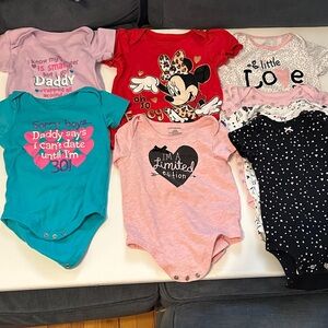 Bundle: 8 Onesies